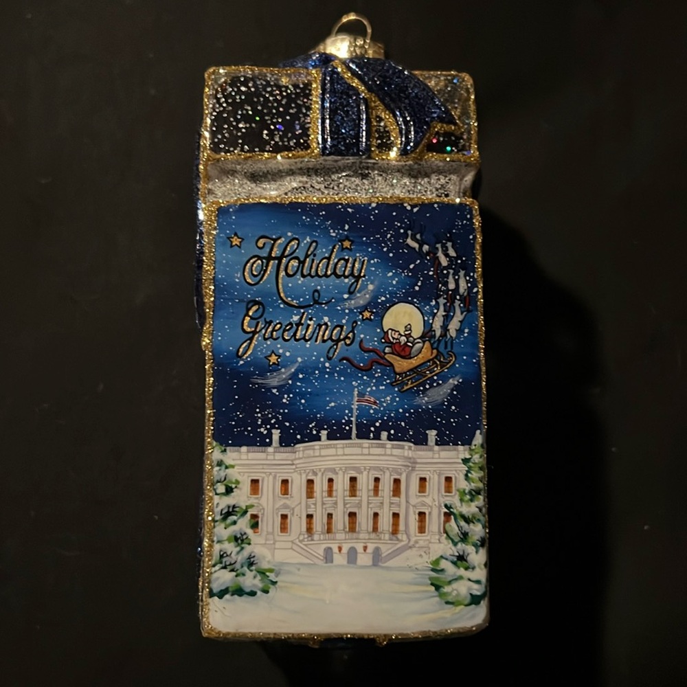 Beautiful glass White House ornament